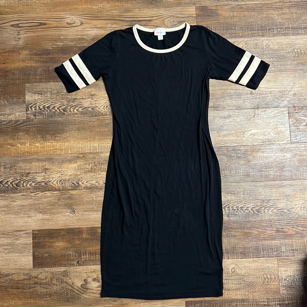 LulaRoe super comfy black dress Small